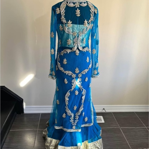 Lehenga - Picture 6 of 10